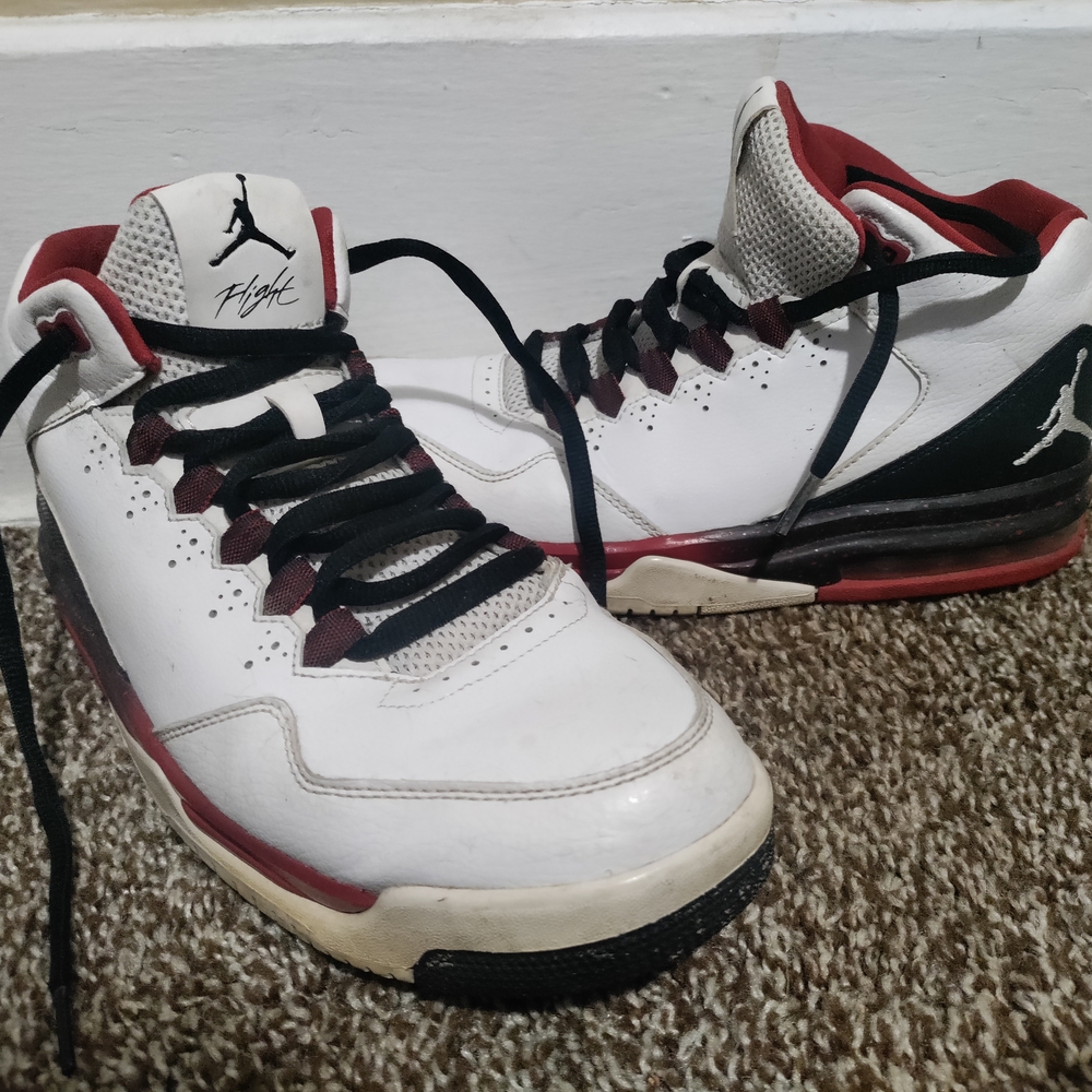 Jordan Men's White and Red Sneakers